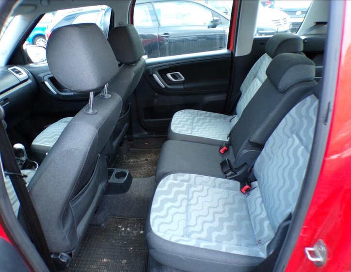 Škoda Roomster Kombi 1,4 l 63 kw