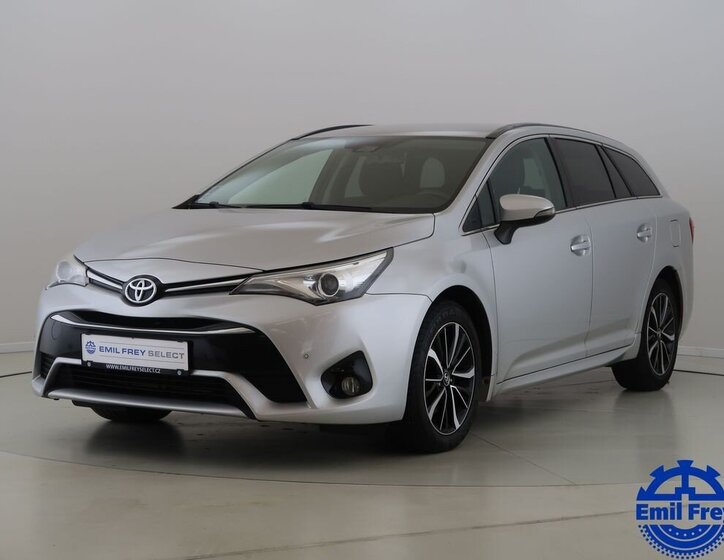 Toyota Avensis Kombi 2,0 l 105 kw