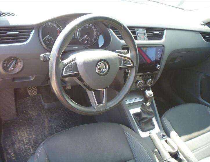 Škoda Octavia 10