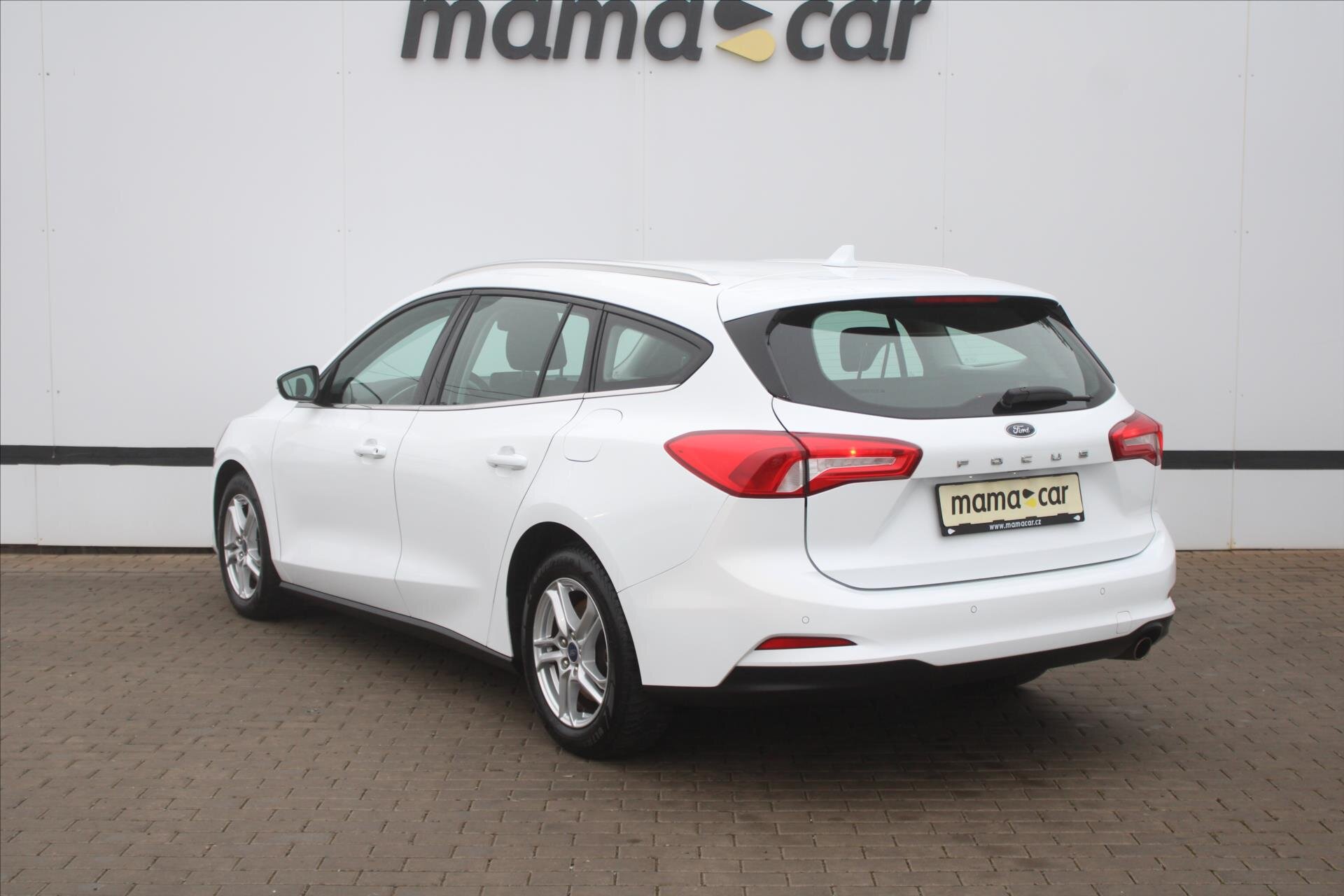 Ford Focus Kombi 999,0 74 kw