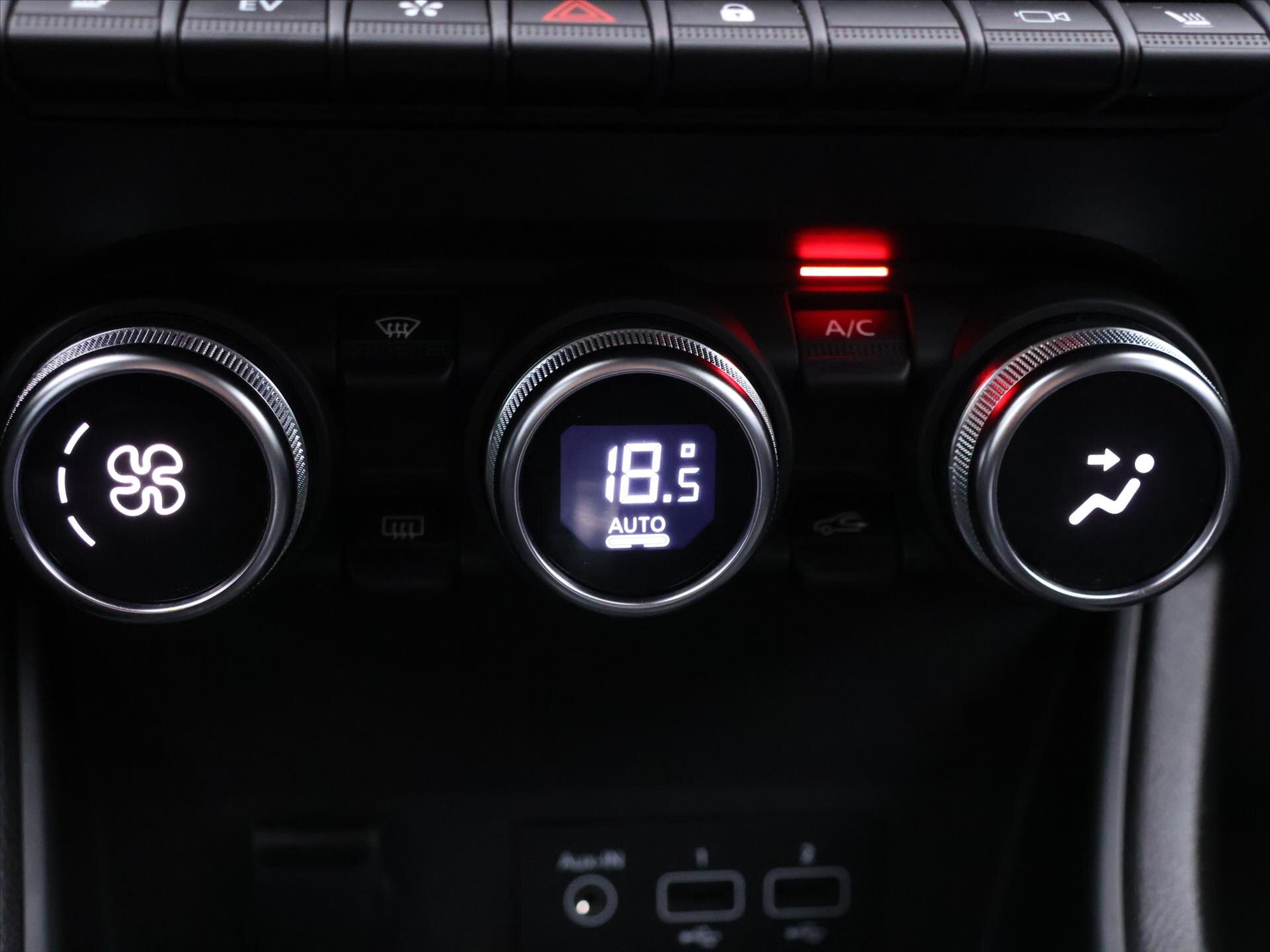 Renault Captur SUV / Terénní 1,6 l 68 kw