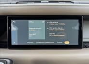 Land Rover Defender 25