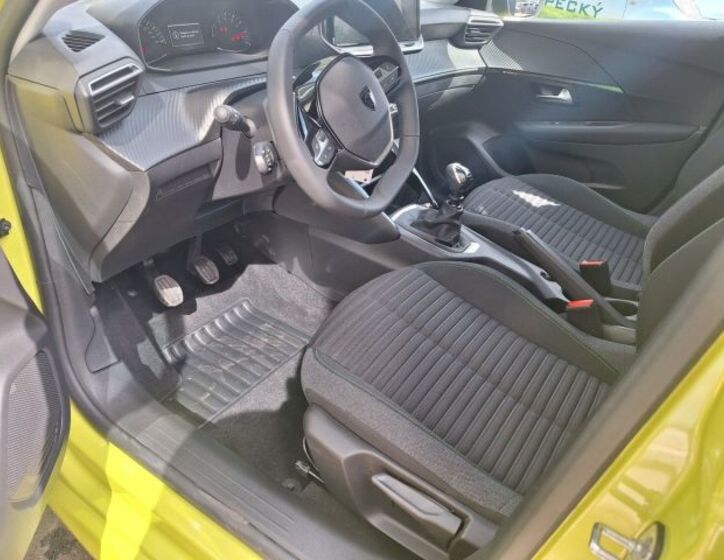 Peugeot 208 10