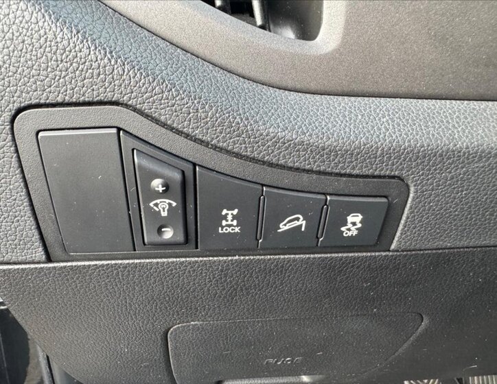 KIA Sportage SUV 2,0 l 120 kw