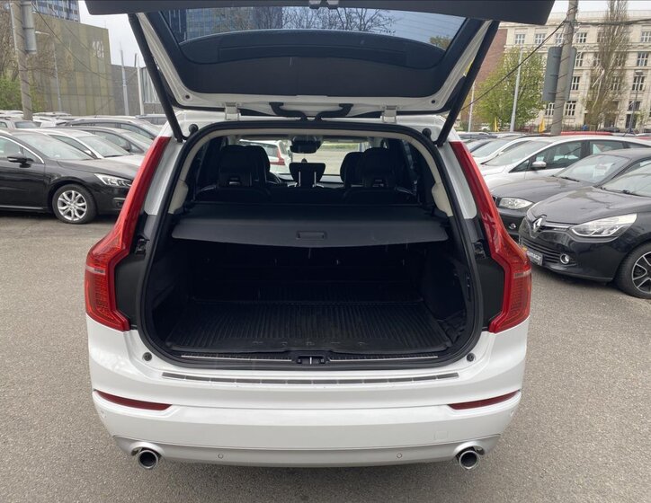 Volvo XC90 SUV / Terénní 2,0 l 173 kw