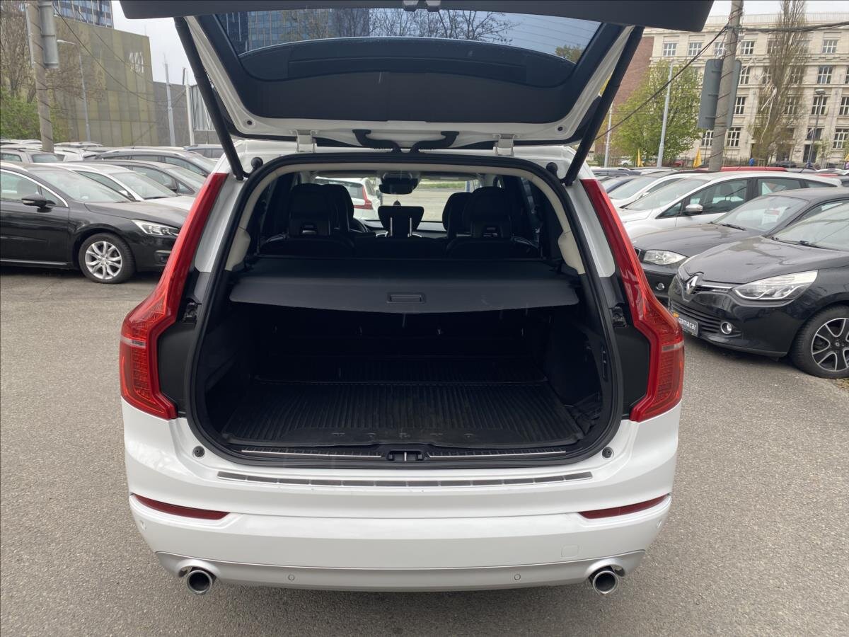 Volvo XC90 SUV / Terénní 2,0 l 173 kw