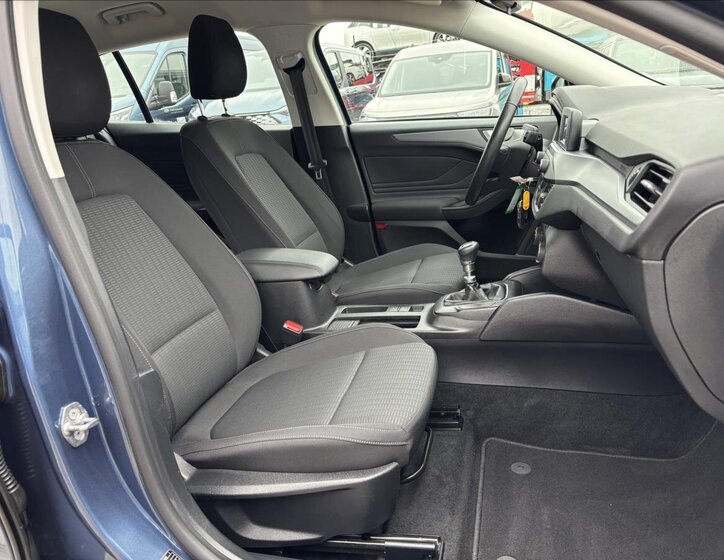 Ford Focus Kombi 999,0 92 kw