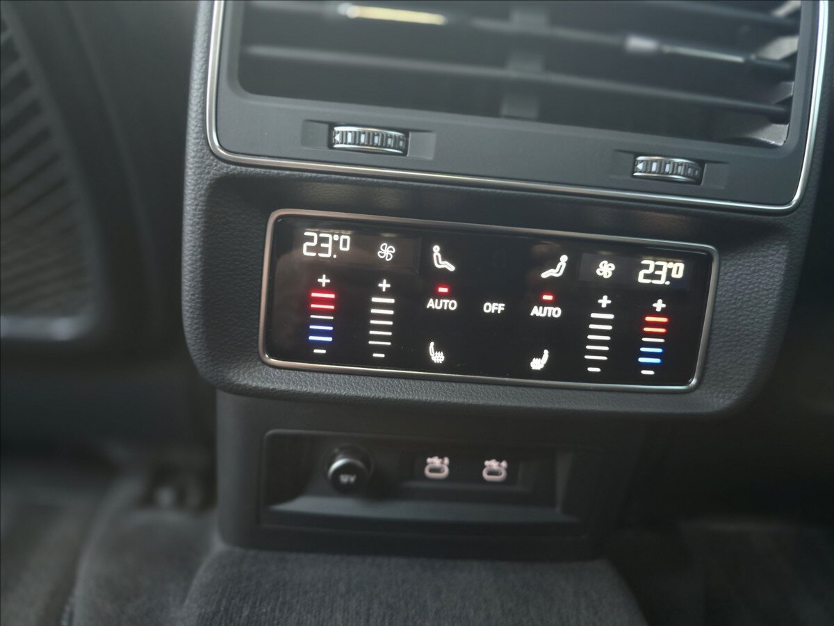 Audi Q8 Hatchback 3,0 l 210 kw