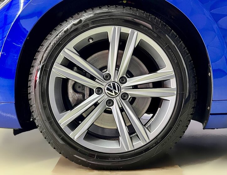 Volkswagen Arteon Liftback 2,0 l 206 kw