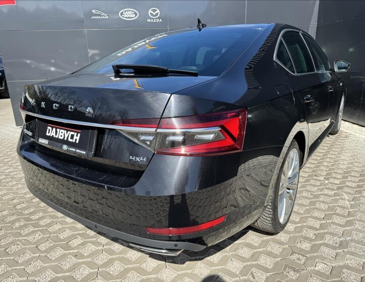 Škoda Superb Liftback 2,0 l 200 kw