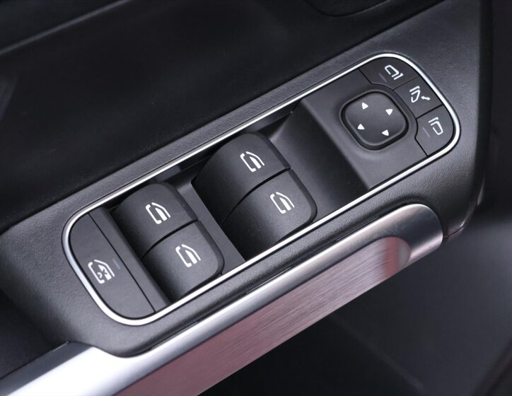 Mercedes-Benz GLB SUV / Terénní 2,0 l 110 kw