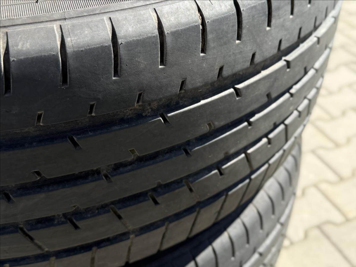 Ford Explorer SUV / Terénní 3,0 l 336 kw