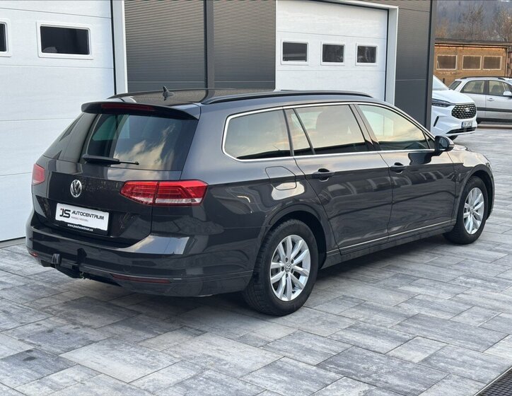 Volkswagen Passat Kombi 1,4 l 110 kw