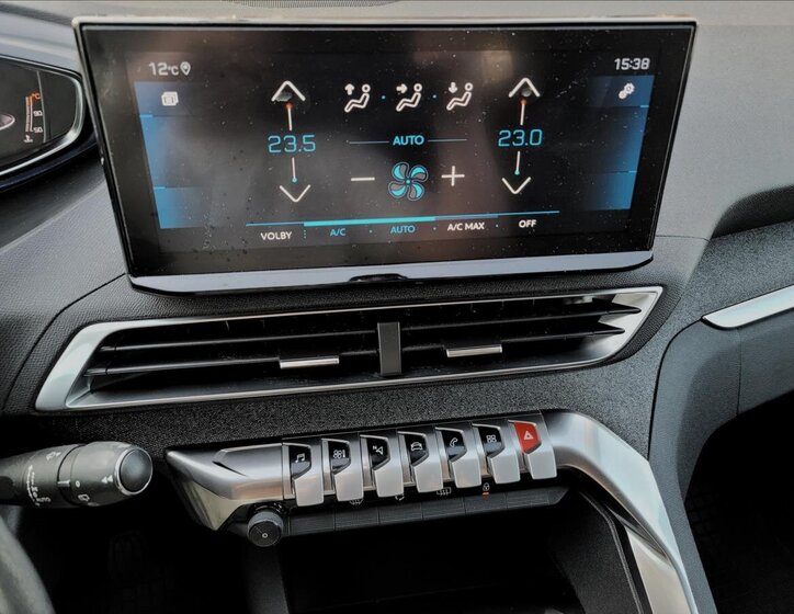 Peugeot 5008 SUV 1,5 l 96 kw