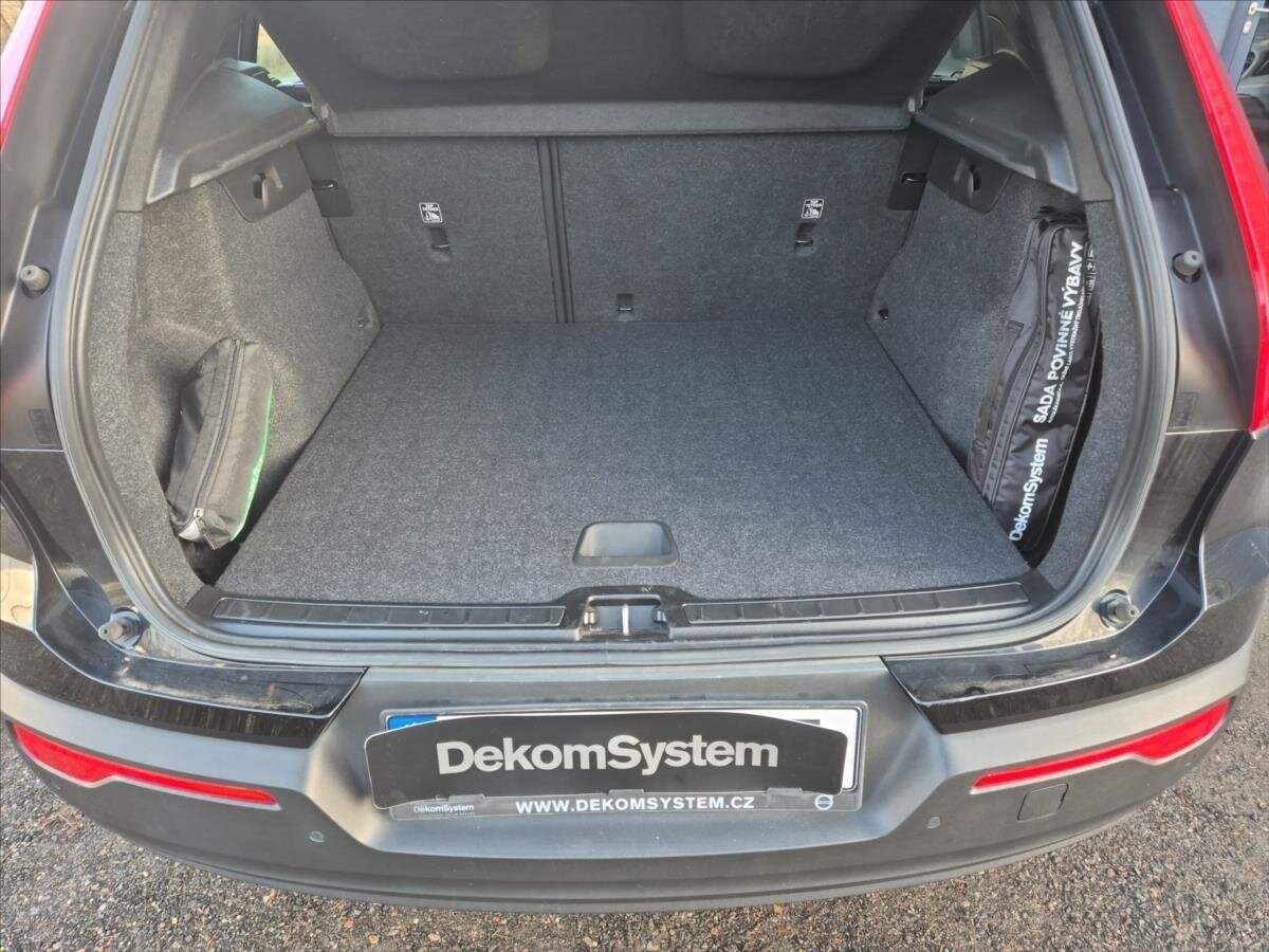 Volvo XC40 SUV 1,5 l 120 kw