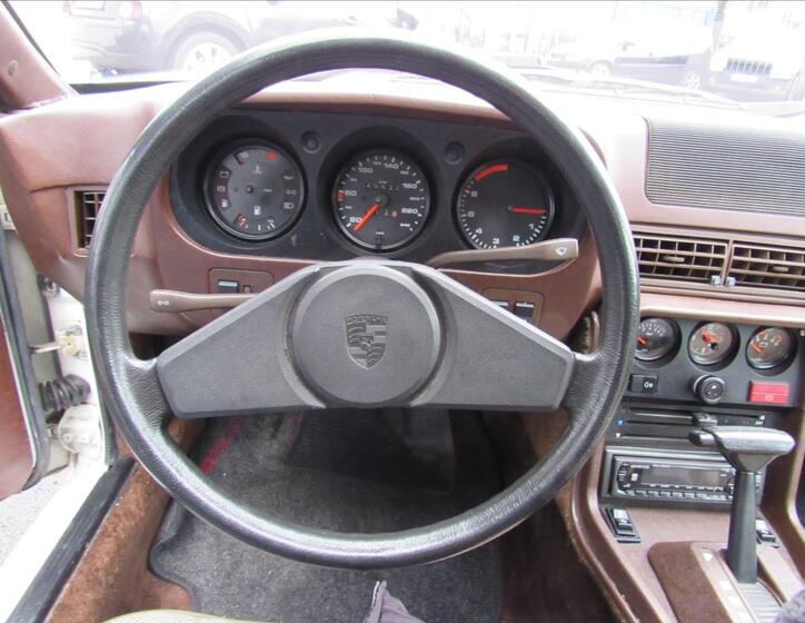Porsche 924 14