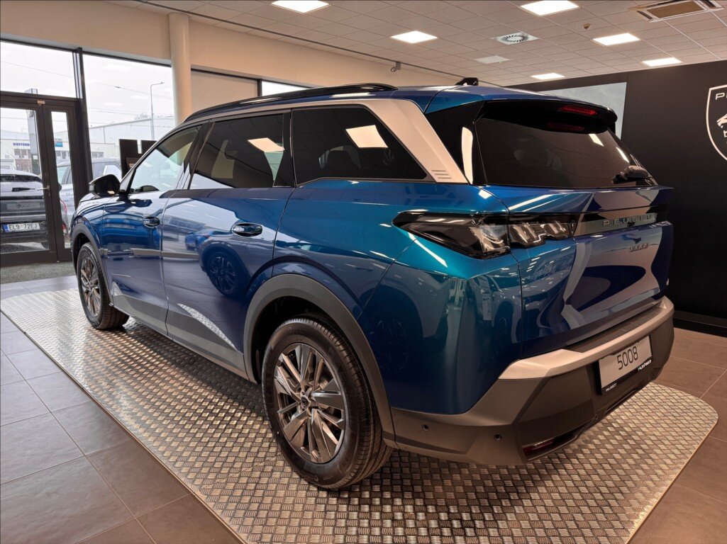 Peugeot 5008 SUV 1,2 l 107 kw