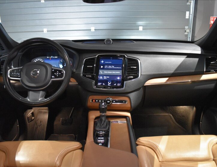 Volvo XC90 SUV 2,0 l 165 kw