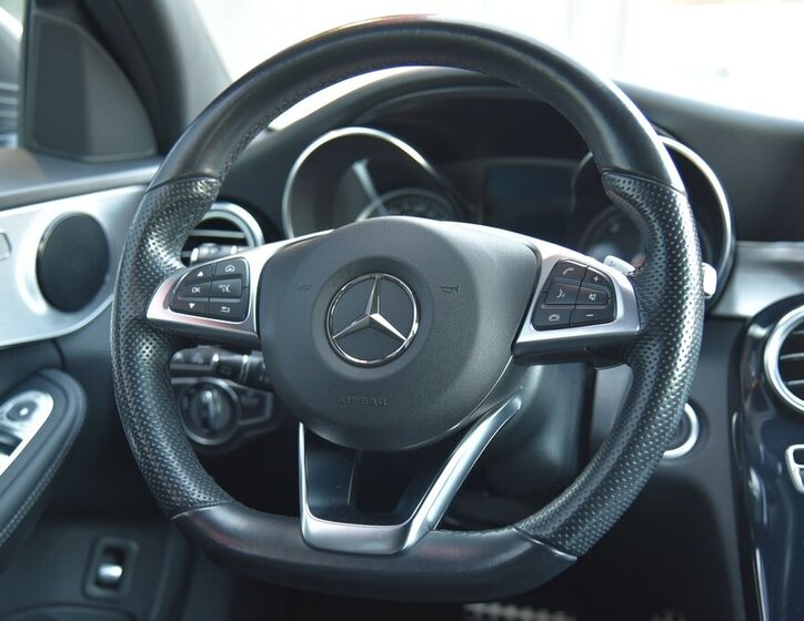 Mercedes-Benz Třídy C Sedan / Limuzína 2,1 l 125 kw