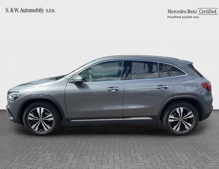 Mercedes-Benz GLA 13