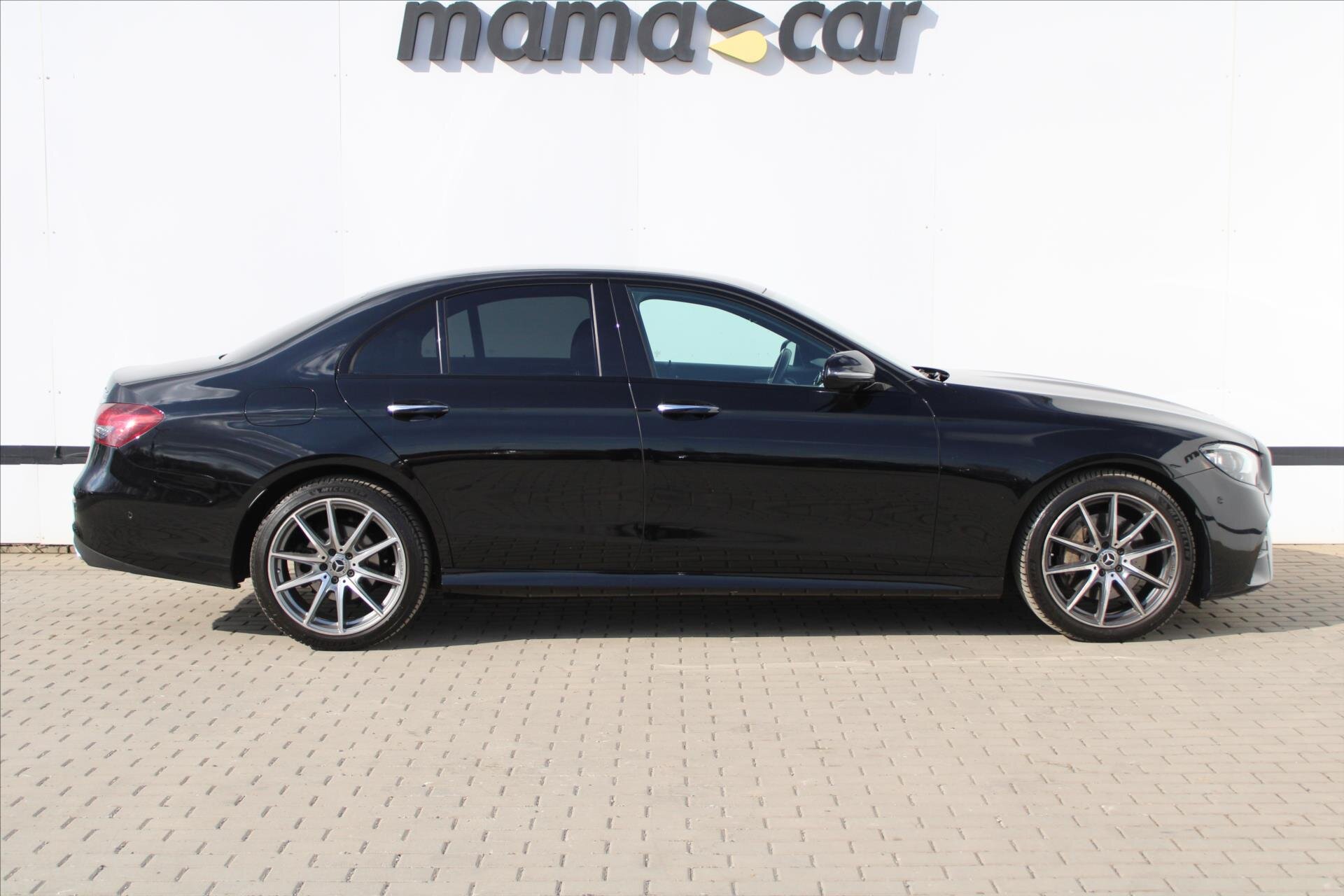 Mercedes-Benz Třídy E Sedan / Limuzína 2,0 l 143 kw