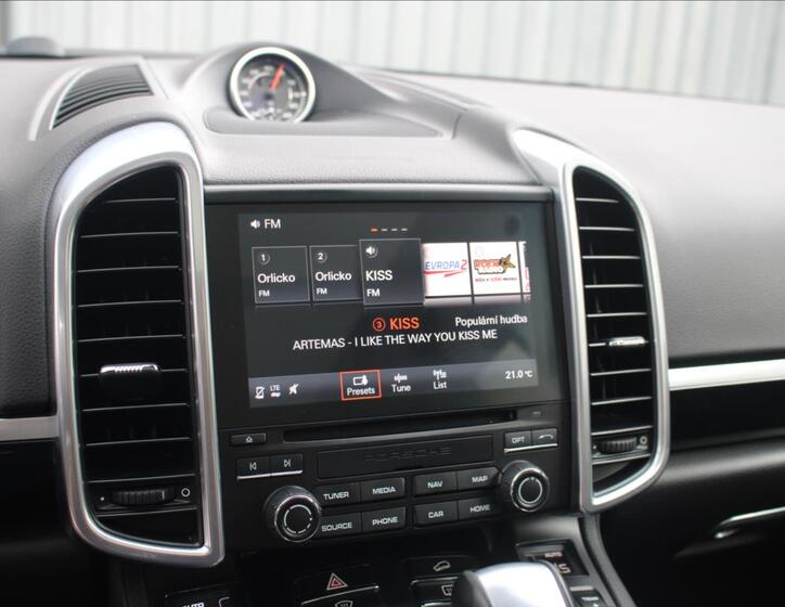 Porsche Cayenne SUV 4,1 l 283 kw