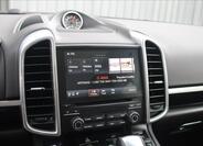 Porsche Cayenne SUV 4,1 l 283 kw