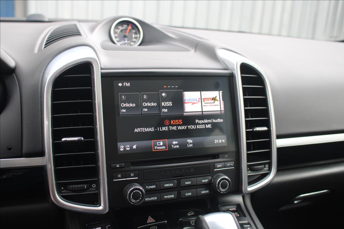 Porsche Cayenne SUV 4,1 l 283 kw