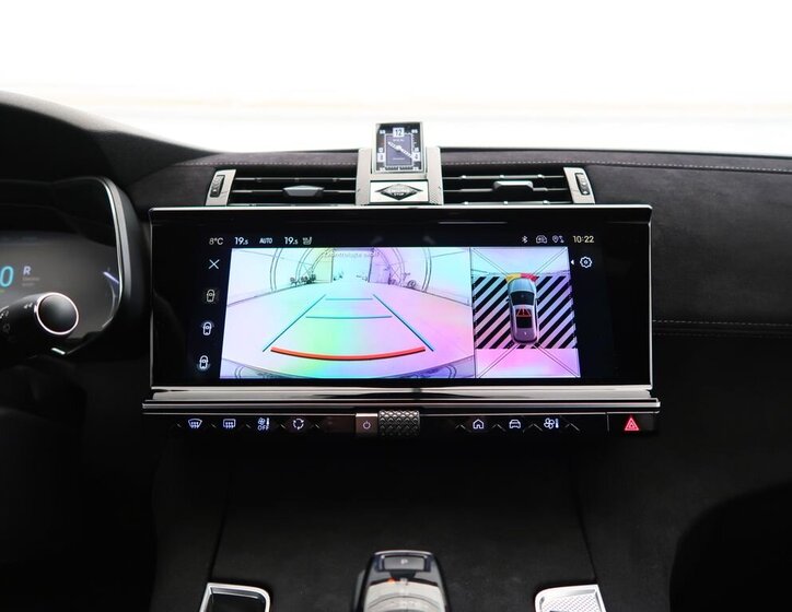 DS Automobiles DS7 Crossback SUV / Terénní 1,6 l 147 kw