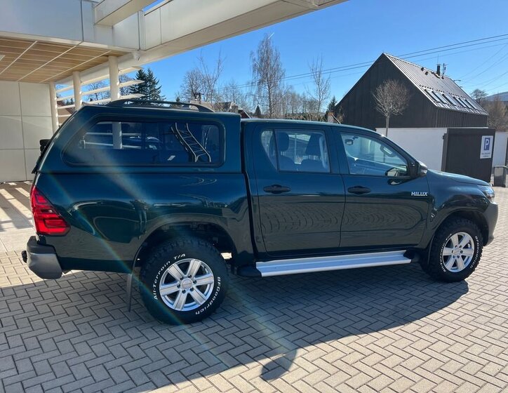 Toyota Hilux Pick-up 2,4 l 110 kw