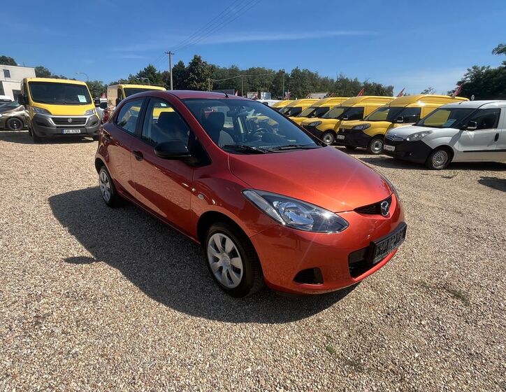 Mazda 2 9
