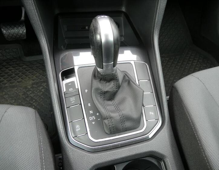 Volkswagen Golf Sportsvan 28