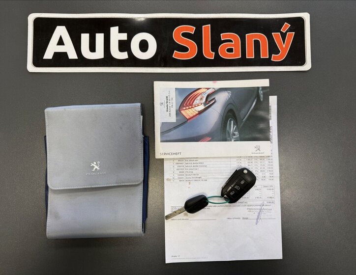 Peugeot 208 Hatchback 1,4 l 70 kw