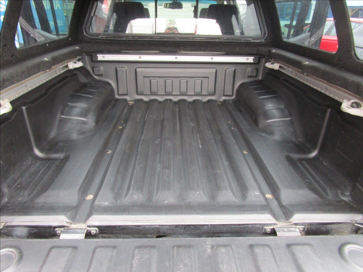 Nissan Navara Ostatní 2,5 l 126 kw