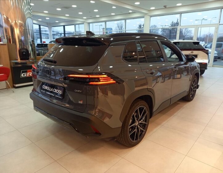 Toyota Corolla Cross SUV 2,0 l 131 kw