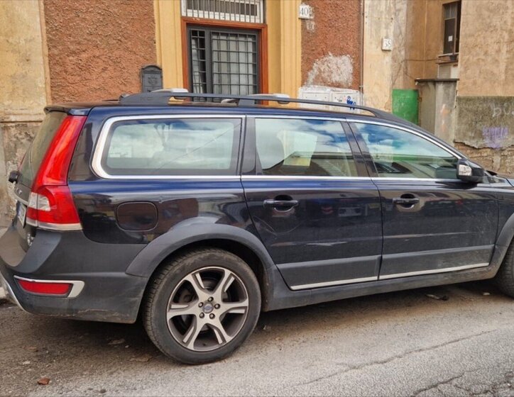 Volvo XC70 Kombi 2,4 l 133 kw