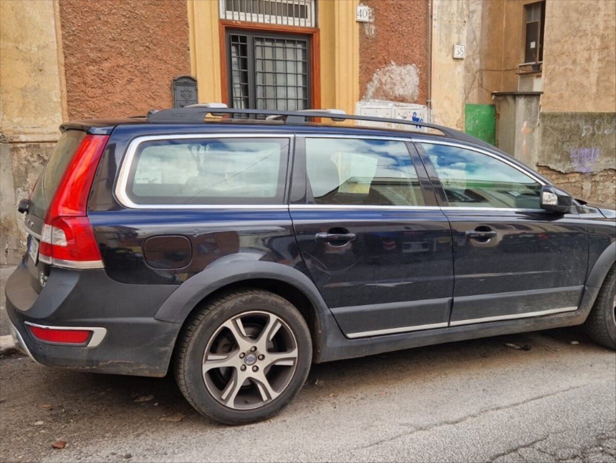 Volvo XC70 Kombi 2,4 l 133 kw