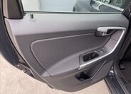 Volvo XC60 Kombi 2,4 l 151 kw