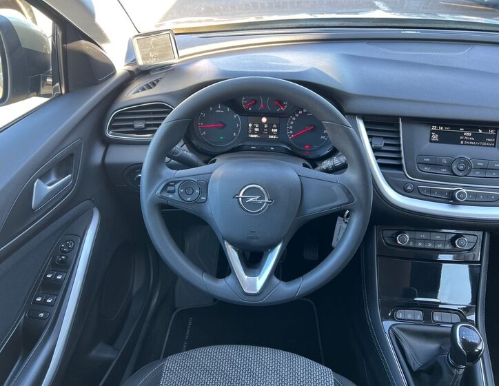 Opel Grandland X Hatchback 1,2 l 96 kw