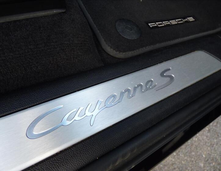 Porsche Cayenne 70