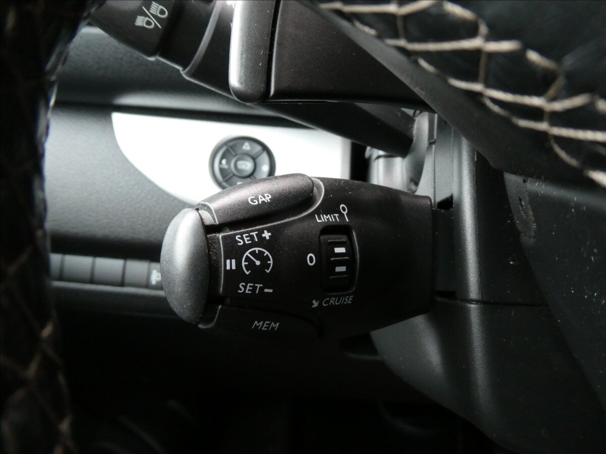 Peugeot Traveller MPV 2,0 l 130 kw