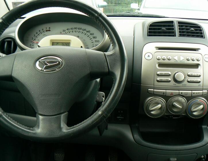 Daihatsu Sirion 11