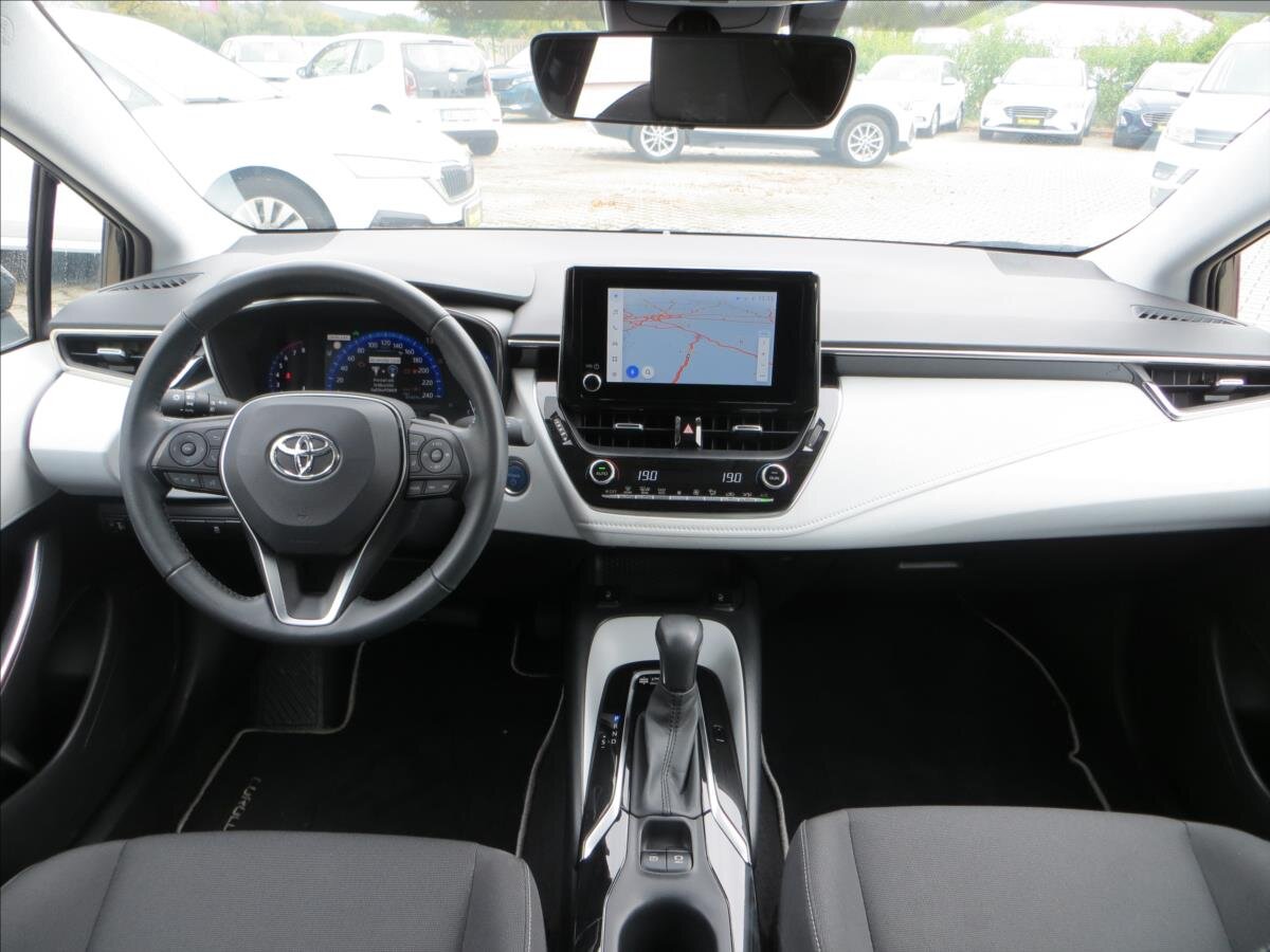 Toyota Corolla Kombi 2,0 l 112 kw