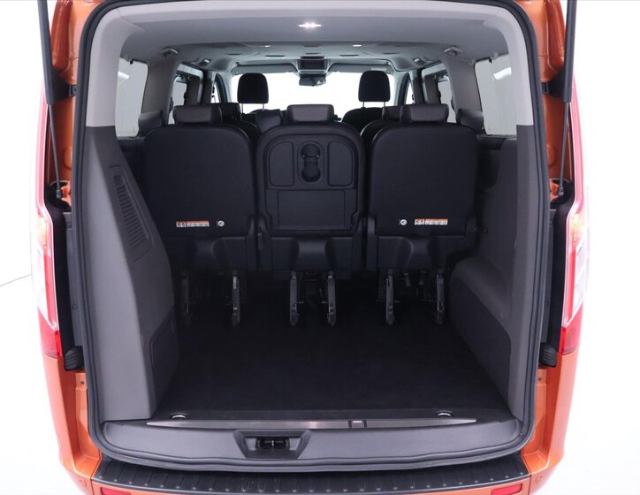 Ford Tourneo Custom Kombi 2,0 l 125 kw