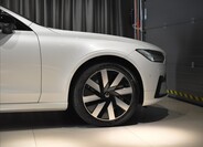 Volvo V90 9