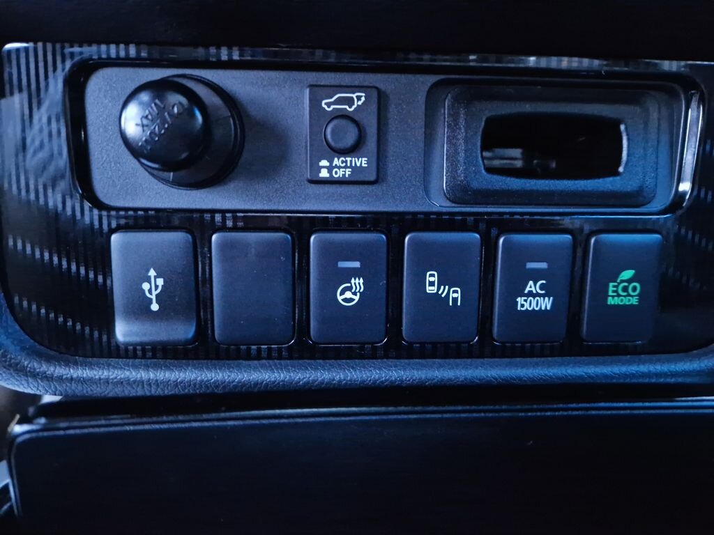 Mitsubishi Outlander SUV / Terénní 2,4 l 165 kw