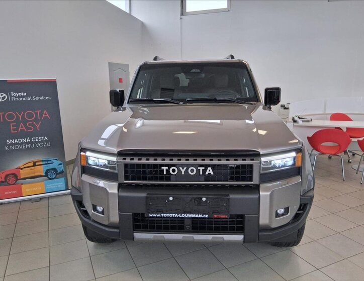 Toyota Land Cruiser SUV 2,8 l 151 kw