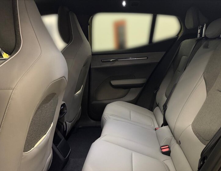 Volvo EX30 SUV 0,0 200 kw