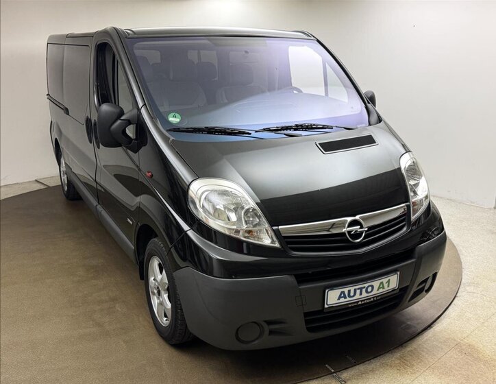 Opel Vivaro Kombi 2,5 l 107 kw
