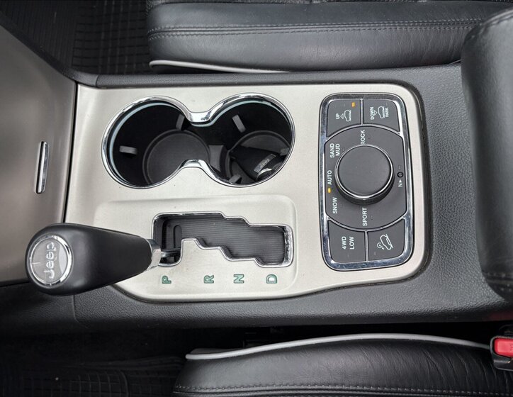 Jeep Grand Cherokee 13